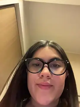 Valenhillxh online show from July 24, 3:59 am
