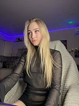 Good  Girl  online show from March 4, 4:46 pm