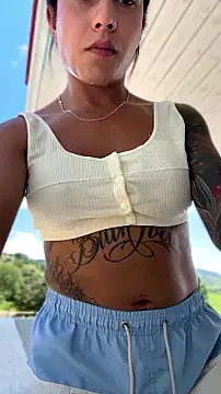 jesica  simpson online show from August 2, 4:05 pm