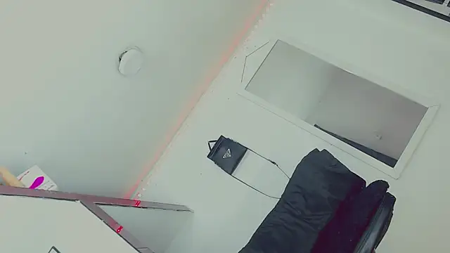 Snapshot of candy_kendall chatting on February 19, 9:25 pm candy kendall online show from February 19, 9:25 pm