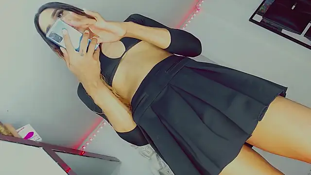 Snapshot of candy_kendall chatting on March 15, 11:19 am candy kendall online show from March 15, 11:19 am