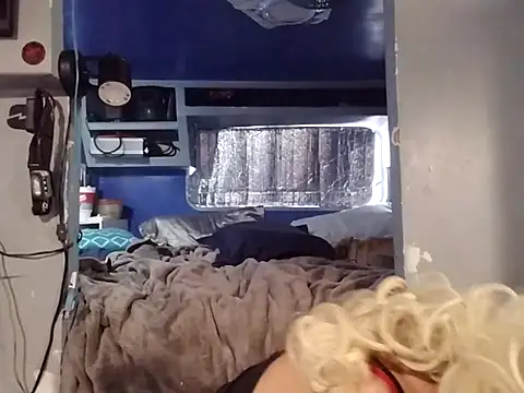 Snapshot of jtru304 chatting on November 13, 4:28 pm jtru304 online show from November 13, 4:28 pm