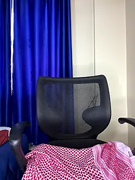 Snapshot of sweetestval chatting on January 8, 8:16 am sweetestval online show from January 8, 8:16 am