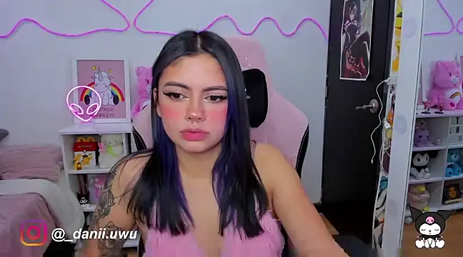 CuteDani  online show from February 28, 8:53 am