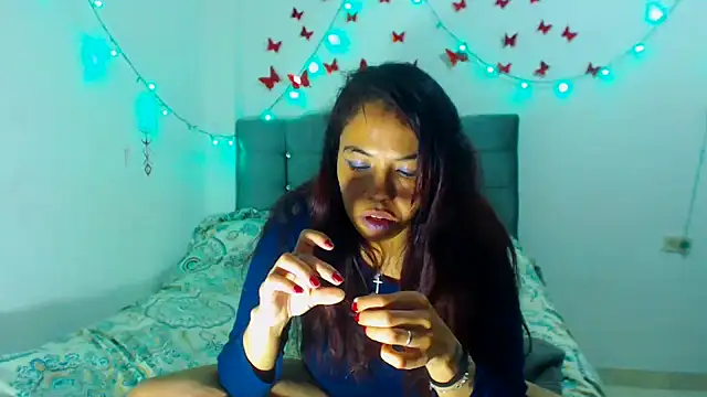 AmaraRoberts420 online show from January 20, 5:59 am