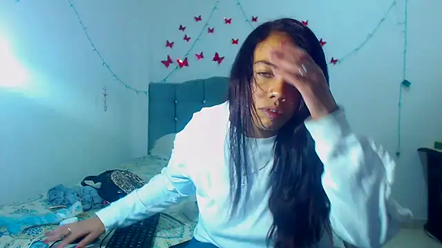 AmaraRoberts420 online show from January 21, 10:08 pm