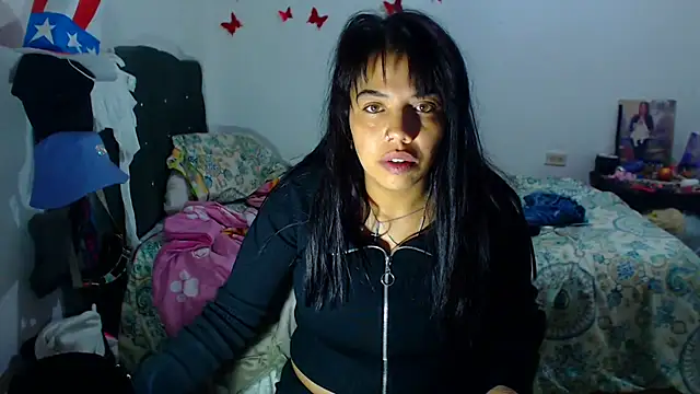 AmaraRoberts420 online show from October 2, 11:56 pm