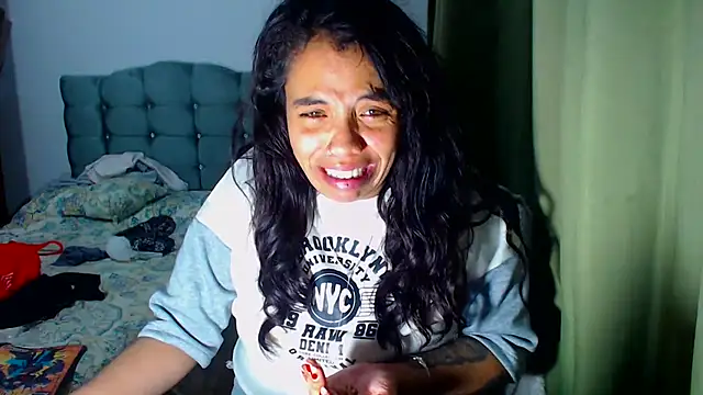 AmaraRoberts420 online show from February 18, 2:07 am