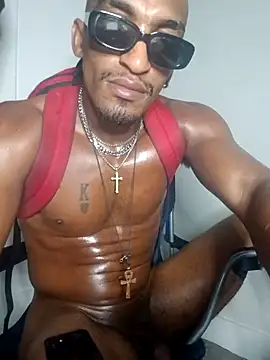 Snapshot of AndreMillz69 chatting on October 3, 7:16 am AndreMillz69 online show from October 3, 7:16 am