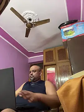 Dick 6inches online show from June 10, 8:13 am