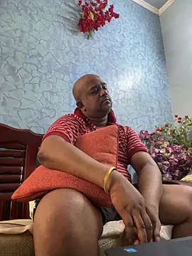 Dick 6inches online show from July 17, 7:04 am