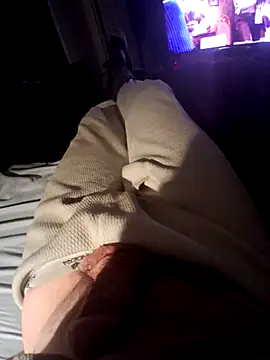 Snapshot of hungandhard87 chatting on March 14, 3:34 am hungandhard87 online show from March 14, 3:34 am