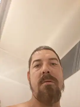 Snapshot of hungandhard87 chatting on March 20, 7:52 pm hungandhard87 online show from March 20, 7:52 pm