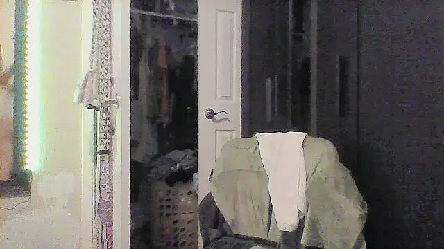 Snapshot of LaylaBabyy chatting on February 2, 10:35 am LaylaBabyy online show from February 2, 10:35 am