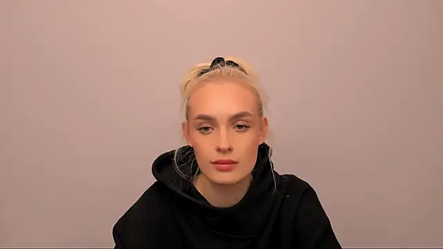 OliviaKisss online show from February 12, 2:34 pm