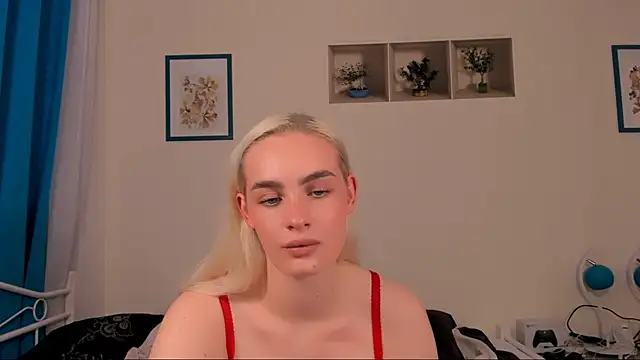 OliviaKisss online show from April 13, 5:51 pm