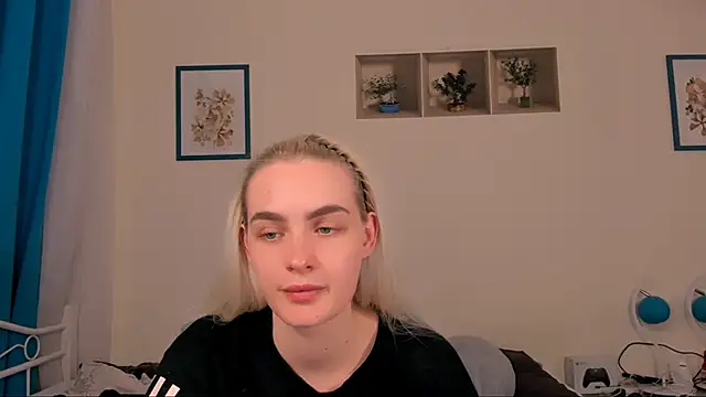 OliviaKisss online show from April 16, 6:09 pm