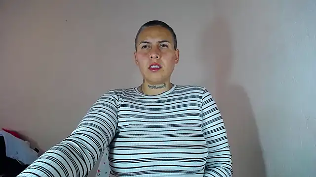 Yessi rousse online show from December 14, 12:01 pm