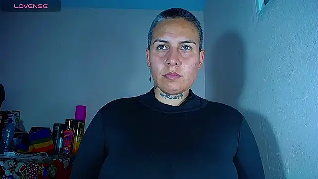 Yessi rousse online show from December 18, 10:35 pm