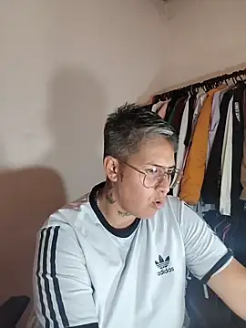 Yessi rousse online show from November 3, 11:26 pm