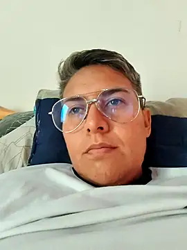 Yessi rousse online show from November 4, 1:21 pm