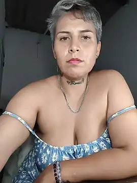 Snapshot of Yessi_rousse chatting on May 15, 11:34 pm Yessi rousse online show from May 15, 11:34 pm