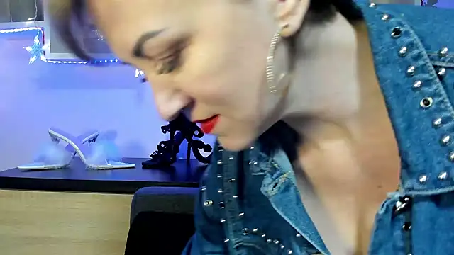 feliziaDesire online show from January 21, 2:05 pm