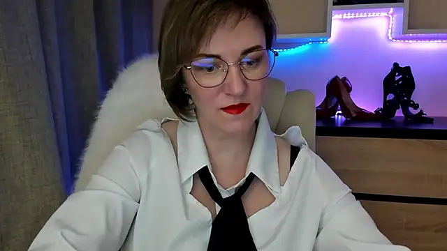 feliziaDesire online show from February 2, 1:54 pm