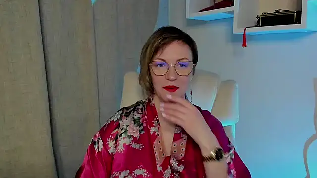 Snapshot of feliziaDesire chatting on May 16, 6:21 am feliziaDesire online show from May 16, 6:21 am