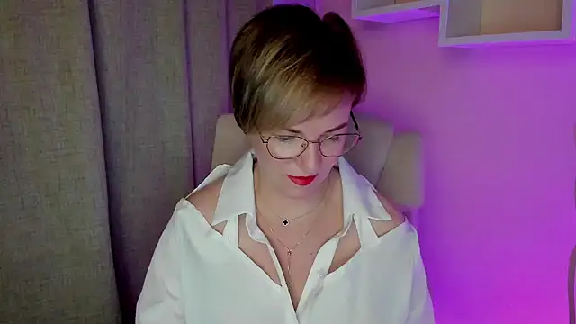 feliziaDesire online show from July 9, 5:44 am