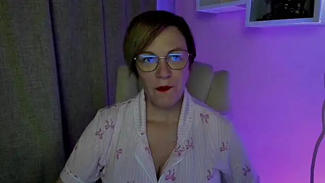 feliziaDesire online show from July 22, 3:31 am