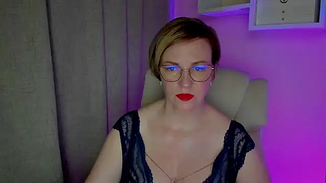 feliziaDesire online show from August 6, 3:52 am