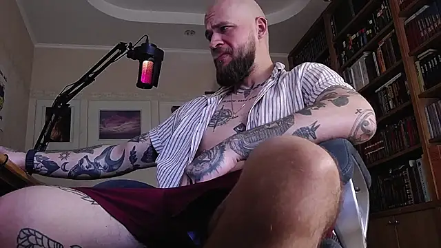 Snapshot of FindomJason chatting on May 22, 2:55 pm FindomJason online show from May 22, 2:55 pm
