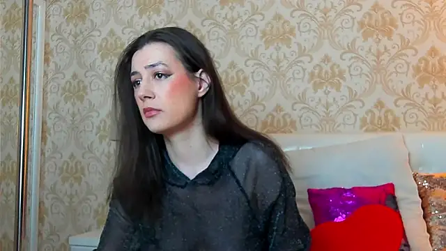 Snapshot of JuliaHunts chatting on August 1, 12:59 pm JuliaHunts online show from August 1, 12:59 pm