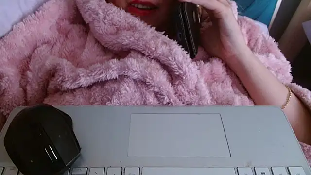 Snapshot of martachatte chatting on May 21, 7:37 am martachatte online show from May 21, 7:37 am