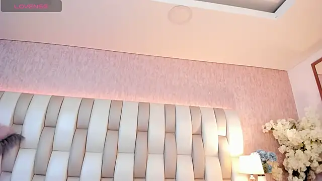 Rebeca jones online show from February 7, 1:11 pm