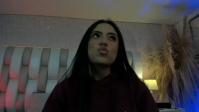 Snapshot of Rebeca_jones chatting on July 15, 1:05 pm Rebeca jones online show from July 15, 1:05 pm