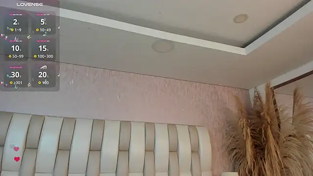Snapshot of Rebeca_jones chatting on July 31, 1:21 pm Rebeca jones online show from July 31, 1:21 pm