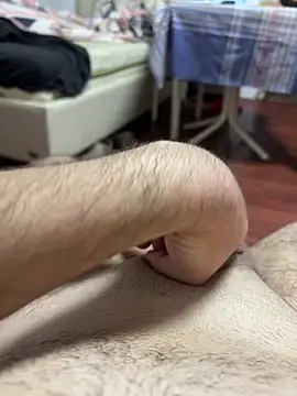 Snapshot of strange6696 chatting on November 5, 1:33 pm strange6696 online show from November 5, 1:33 pm