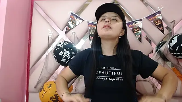 Snapshot of nathaly_low1 chatting on October 21, 3:18 am nathaly low1 online show from October 21, 3:18 am