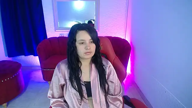 Snapshot of nathaly_low1 chatting on June 9, 12:06 pm nathaly low1 online show from June 9, 12:06 pm