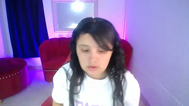 nathaly low1 online show from June 25, 12:20 pm