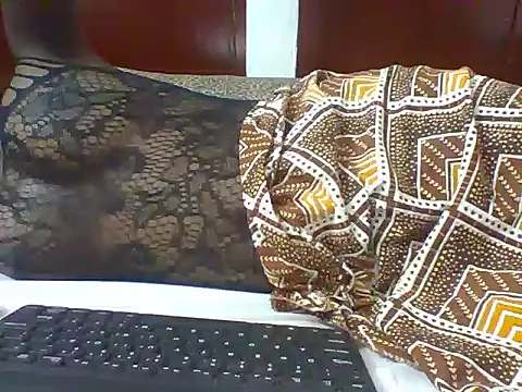 Snapshot of Sexy_Chocolate_Babe chatting on January 30, 12:29 am Sexy Chocolate Babe online show from January 30, 12:29 am