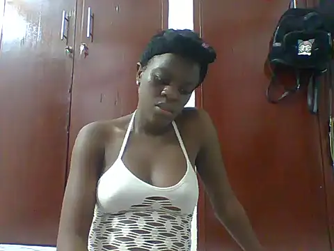 Snapshot of Sexy_Chocolate_Babe chatting on February 3, 2:14 am Sexy Chocolate Babe online show from February 3, 2:14 am