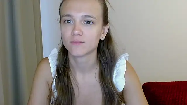 Snapshot of dirtyxEmily chatting on August 5, 6:49 am dirtyxEmily online show from August 5, 6:49 am