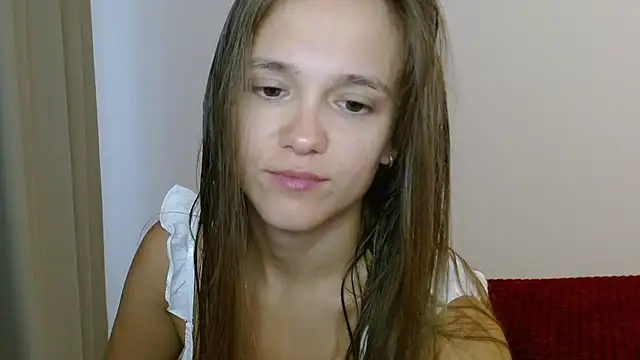 Snapshot of dirtyxEmily chatting on August 6, 6:26 am dirtyxEmily online show from August 6, 6:26 am