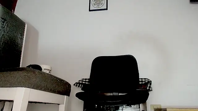 Snapshot of AngelBarbaro chatting on May 18, 8:36 pm AngelBarbaro online show from May 18, 8:36 pm