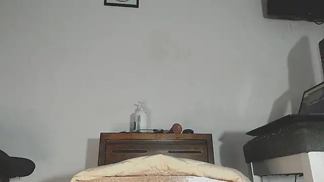 Snapshot of AngelBarbaro chatting on May 29, 10:52 pm AngelBarbaro online show from May 29, 10:52 pm