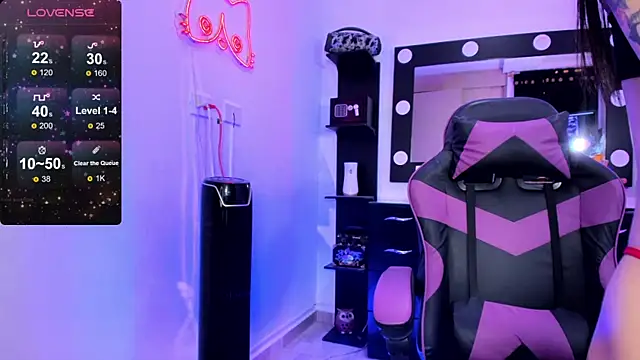 miss kitty online show from September 14, 11:59 pm