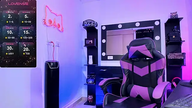 miss kitty online show from September 28, 12:49 am